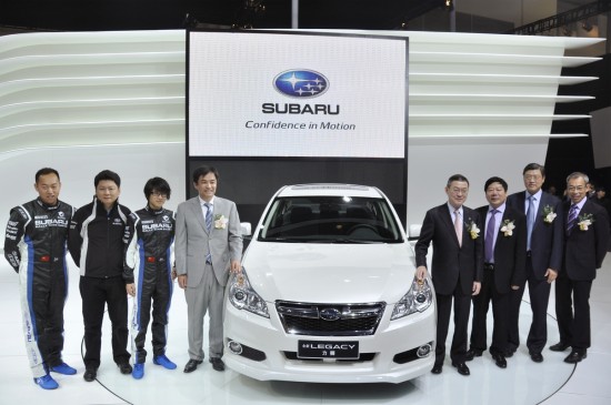 2013. subaru legacy 02